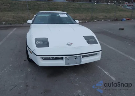 1984 Chevrolet Corvette из США, поврежденный, VIN 1G1AY0788E5105509